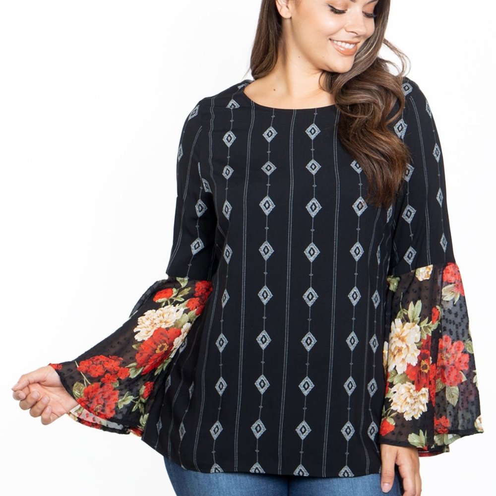 Brand New Gorgeous Stylish Lightweight Floral Long Bell Sleeve Blouse - 3XL